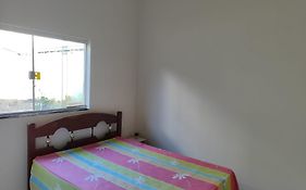 Casa espaçosa em frente à pracinha